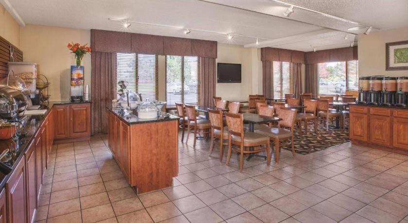 Country Inn & Suites By Radisson, Canton Near Hall Of Fame North Canton Kültér fotó