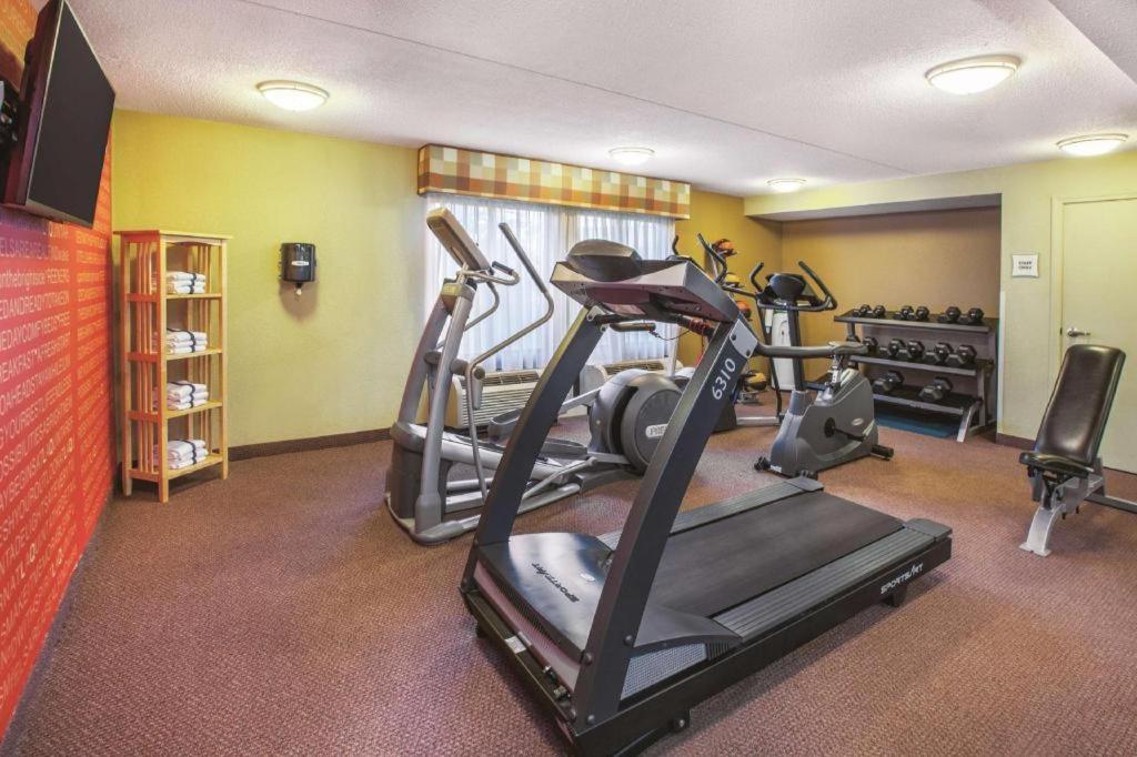 Country Inn & Suites By Radisson, Canton Near Hall Of Fame North Canton Kültér fotó