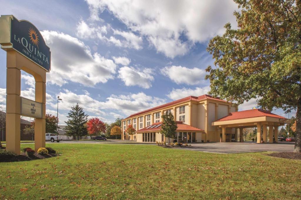 Country Inn & Suites By Radisson, Canton Near Hall Of Fame North Canton Kültér fotó